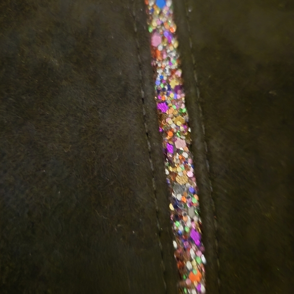 Henri Bendel Suede Flap Clutch GUC - Picture 13 of 13